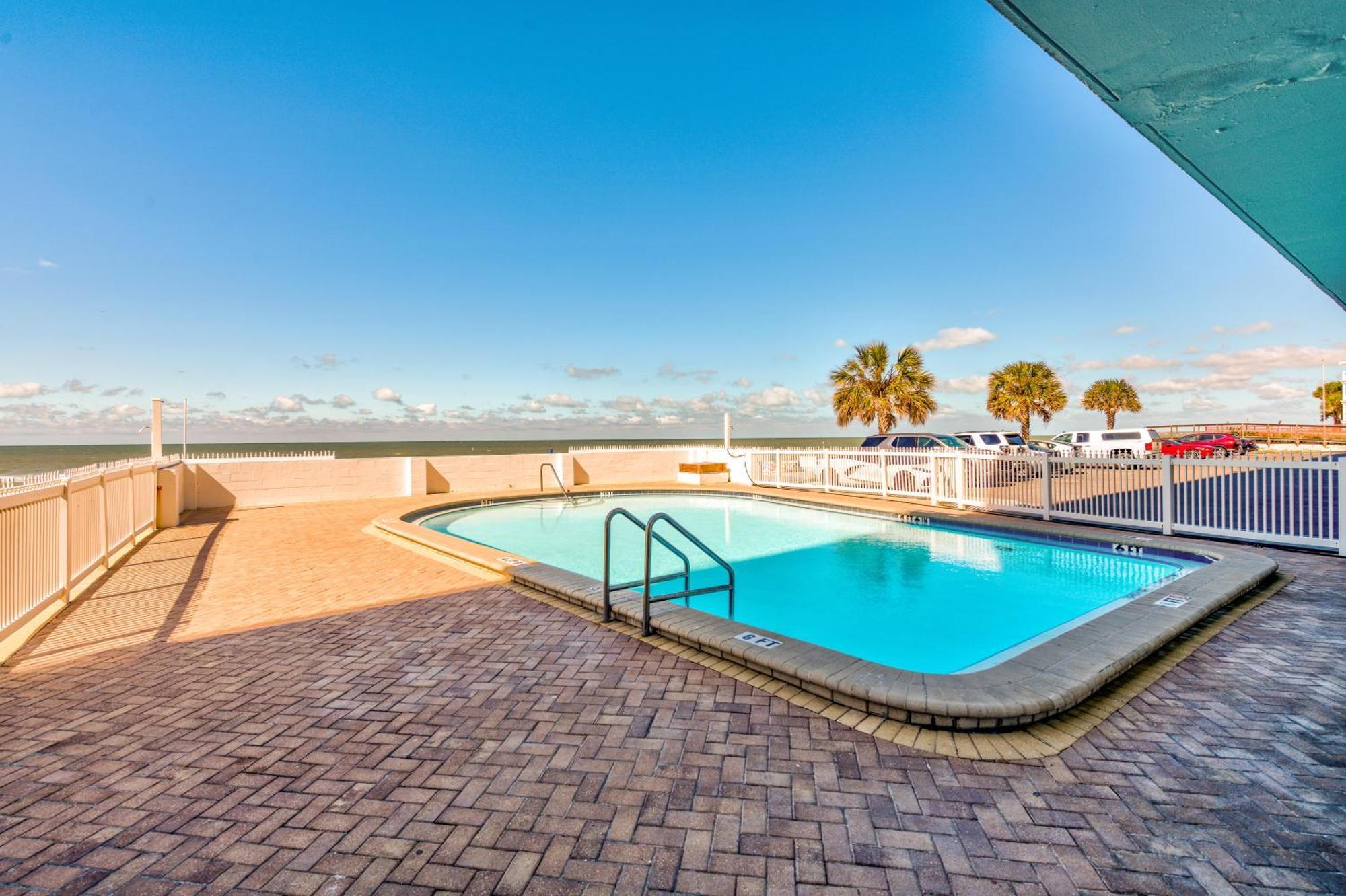 Sunset Chateau 409 St. Pete Beach Extérieur photo