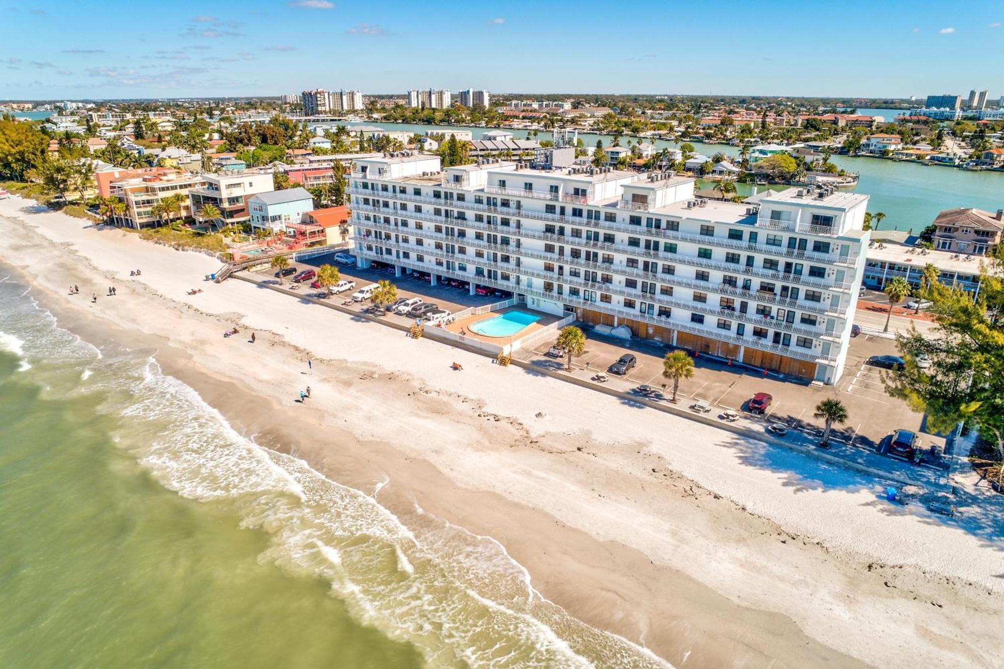 Sunset Chateau 409 St. Pete Beach Extérieur photo